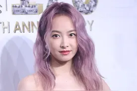 宋茜李菲儿宋雨琦等同框，美女盛装亮相争相斗艳，曾黎赢得太彻底图片