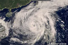 台风环高要靠近我国，竟然还是好事！分析：南方北方都要下雨图片