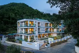 安吉网红村里的新晋全景落地玻璃民宿，楼顶山景泳池丨丰生玉川图片