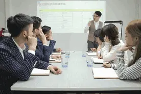 爱开会的公司最后都死掉了！平庸的公司，天天都在开会做决策图片