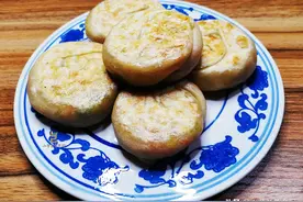 立秋后吃馅饼，试试这3样馅，3块钱做10个，便宜营养又解馋图片