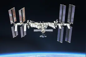 俄罗斯反卫星试验，国际空间站经历惊魂一刻，宇航员再次躲进飞船图片