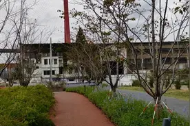 上海第九棉纺织厂，曾是赫赫有名的万人国企，如今只剩两栋破厂房图片