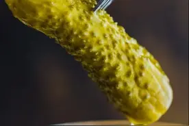 我叫pickles酸黄瓜，欧美人都爱吃，和中国酸黄瓜有啥不同图片