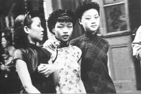 剪发髻的爱情故事图片