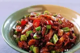 美食推荐：青椒拆骨肉，叉烧豆腐，西兰花炒鲜香菇，烩油面筋塞肉图片