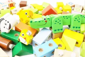 木制玩具拼搭玩具鳄鱼模型视频封面