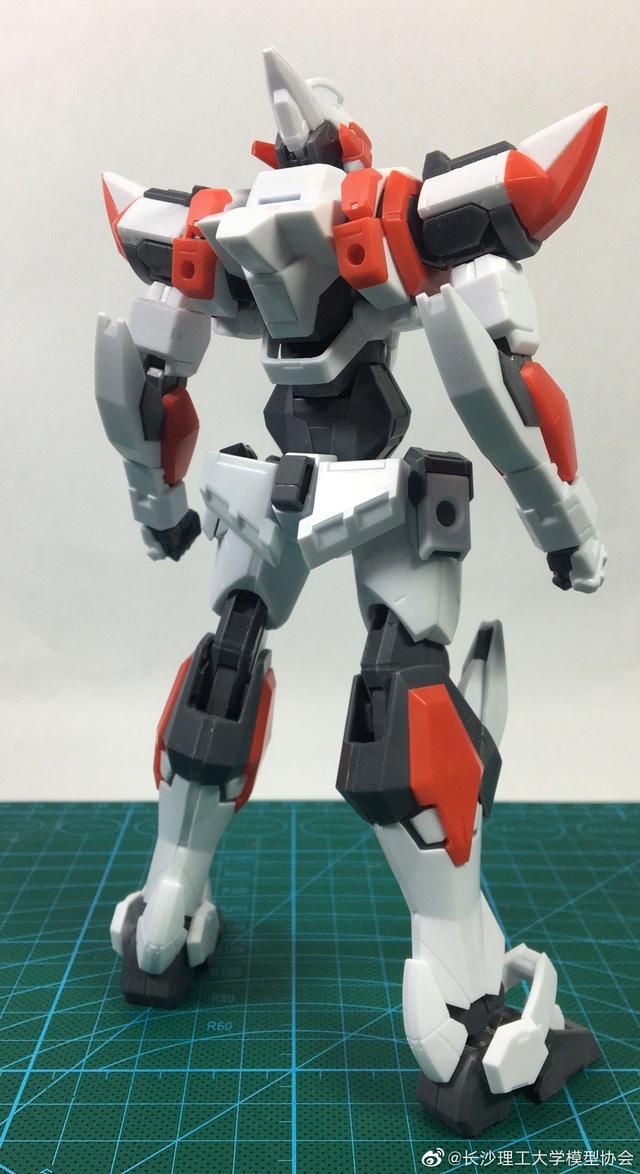 宅客模玩原创测评：青岛社 1/48 烈焰魔剑 测评（素组+展示部分）