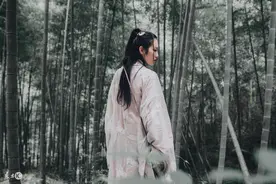 小说：小伙夜间林中赶路，惊遇黄皮子讨封...图片