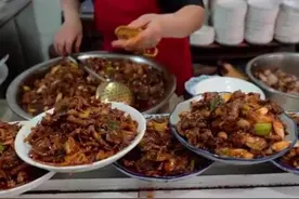 成都“有毒”的苍蝇馆子，靠三个菜称霸一条街，食客全“中毒”图片