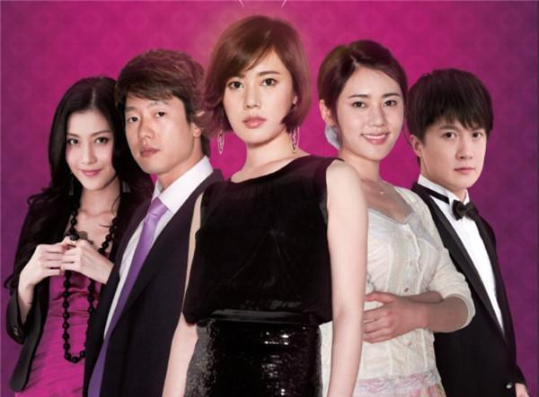 心疼秋瓷炫!童年悲惨为生存拍裸照,婚后老公于晓光还传绯闻