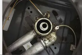 煤气灶打不着火怎么办？白花了100元，师傅过来3秒搞定图片