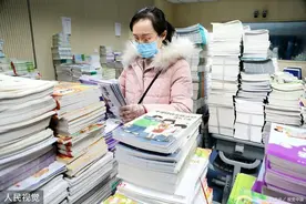 小学英语教材发生可喜变化，增加了国之重器，幸福来得太突然图片