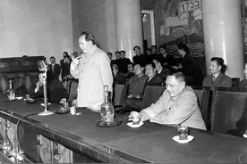 前三十年与改革开放 沧桑巨变与历史走向 引言图片