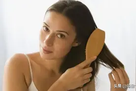 洗头时，先用洗发水还是护发素？很多人搞错了，难怪头发越掉越多图片