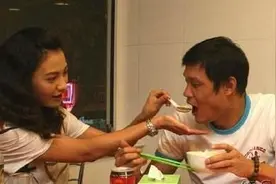 人生赢家范志毅：三段婚姻，两个外籍女儿，一个小18岁的娇妻图片
