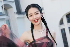 美女的微笑酒窝图片