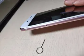 智能手机如何插电话卡图片