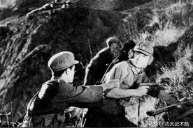 上世纪70年代解放军擒敌捕俘格斗教程，绝对经典，很多人都在收藏图片