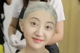 女星倒模造型PK：景甜素颜惊艳，戚薇宛如惊悚片，唐嫣软萌可爱图片