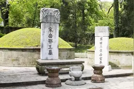 日军占领杭州为何不破坏岳飞墓？不是心善，而是有个不良图谋视频封面