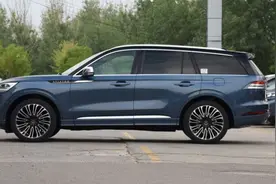 全系3.0T+10AT，林肯飞行家为什么卖得不好？看看凯迪拉克就懂了图片