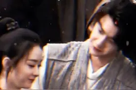 《有翡》同框路透来了！王一博歪头看赵丽颖画面有点甜图片