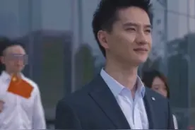 30岁“丁凯乐”近照曝光，气质儒雅撞脸杨洋，结婚2年娇妻颜值高图片