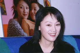 王姬为智障儿子倾尽所有，却让女儿上交工资还债，还劝她别生孩子图片