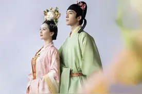 告别“跪拜”韩流时代，风靡娱乐圈的国风才是yyds，彰显文化自信图片