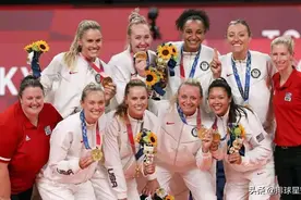 女排收官之战 美国女排圆梦东京 金哥落泪谢幕图片