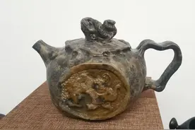 品鉴：庄惠东师傅收藏级精品冰碛岩茶壶图片