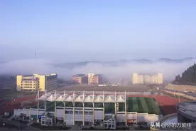 四川护理职业学院校园风光图片