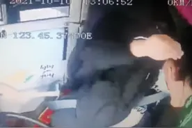 乘客持铁锤打伤公交司机，警方通报来了图片