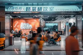 为了这口蜜桃果肉炸弹，海涛专门飞来广州图片