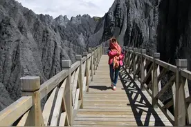 这么奇特的地形地貌，似异域星球般，值得去一探究竟图片