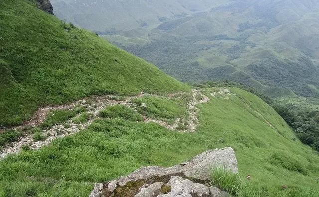 跟着郑州户外驴友团，徒步中国十大非著名山峰