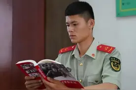 走好军旅路｜朱卫东——把“五指”攥成“拳头”，用团结铸就忠诚图片