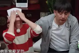 何炅被拍与男子牵手，疑似恋情曝光：出道26年，他不想再藏了？图片