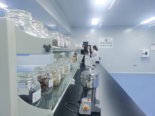 化妆品OEM代加工价格多少？