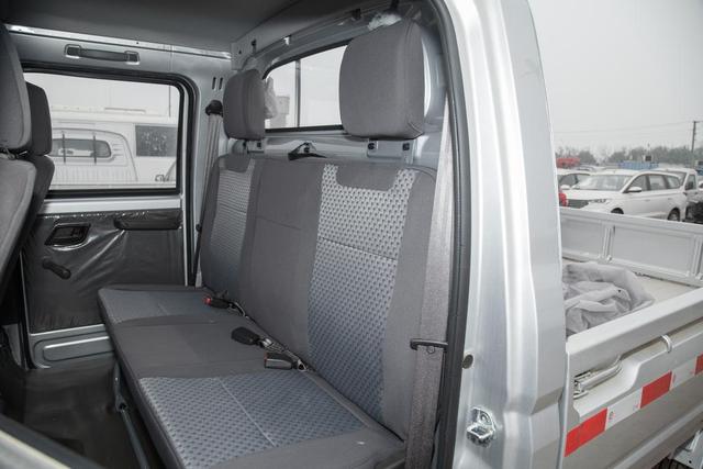 五菱荣光手刹盖怎么拆卸(五菱荣光小卡手刹灯一直亮起怎么办)-第20张