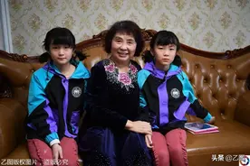 60岁失独母亲冒险生双胞胎，如今孩子已10岁，称没给国家添负担图片