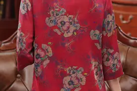 怎样给中老年人选择夏季上衣？图片