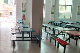 工人到干部餐厅吃饭被处罚！员工：不用罚了，还是让我离职吧图片