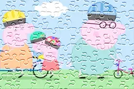 益智拼图：萌宝快速拼组小猪佩奇一家骑自行车的拼图，玩乐中学习