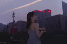 故事：参加男神的婚礼，我本想结束心酸暗恋，却意外成了他的新娘图片