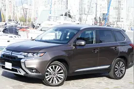 四驱动力空间一样不少！三菱“2019”款欧蓝德体验！秒杀本田CRV视频封面