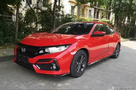 且行且珍惜两厢思域手动挡，配1.5T+177马力，外观确实帅气图片