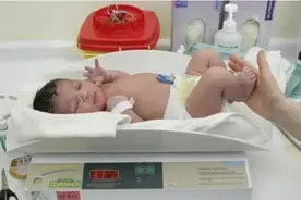 医院为何要在宝宝出生后留脚印？医生即使不明说，家长也应知晓图片