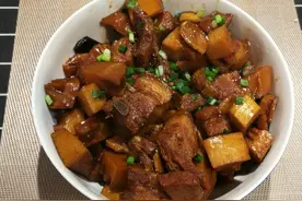 毛笋烧肉，新鲜的食材，简单的做法，老底子的好味道图片